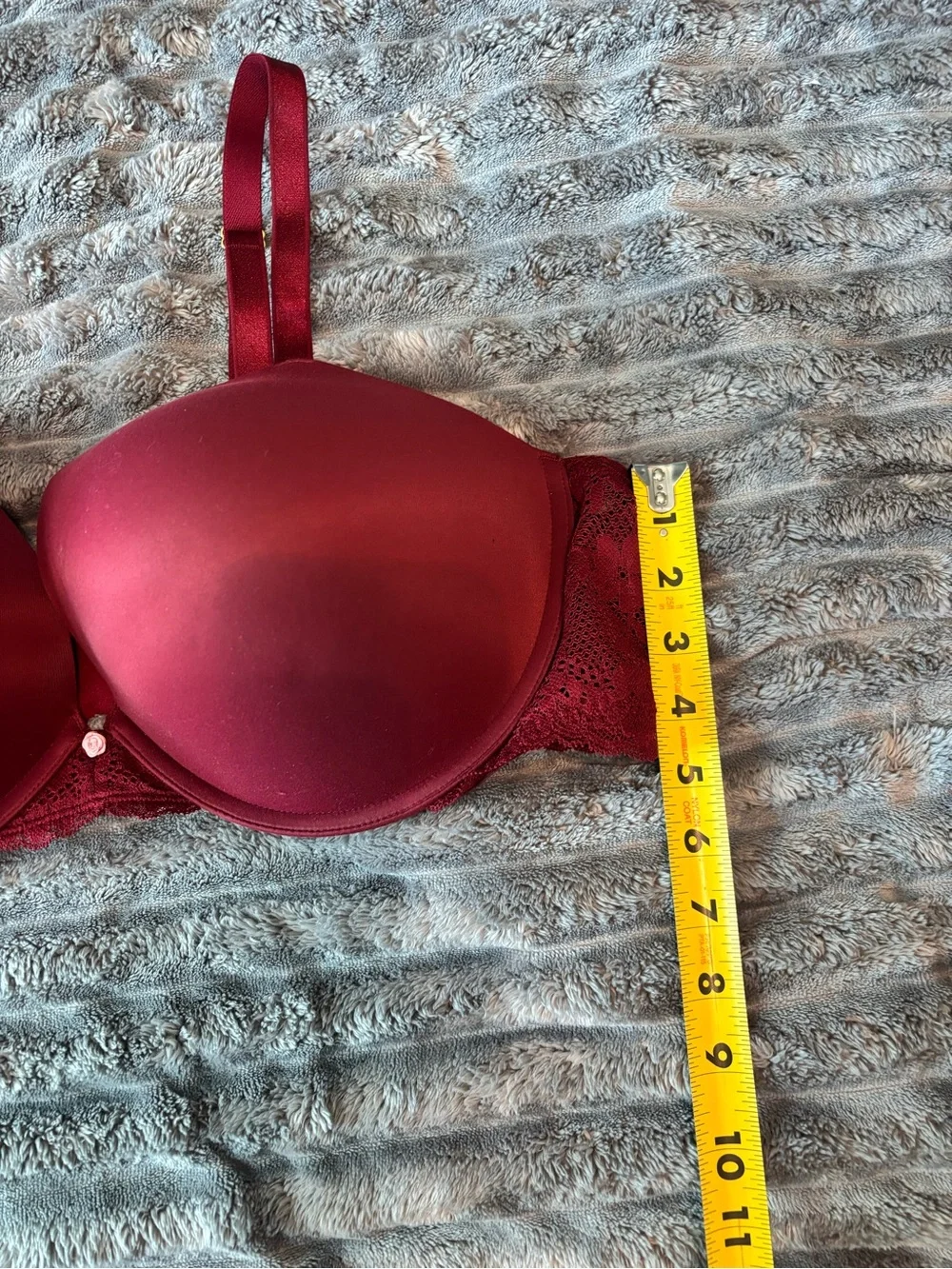 Victoria Secrete Dream Angels Push Up Bra Deep Red with lace band 44C